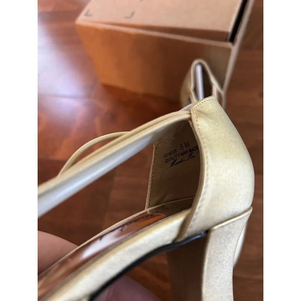 Easy Street‎ Moonlight Dress Pumps Gold Satin Pointed Toe Heels Size 5 M NEW